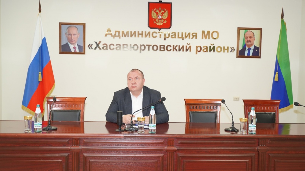 Администрация Хасавюртовского района приняла участие в работе совещания  в режиме видеоконференцсвязи Министерства промышленности и торговли РД