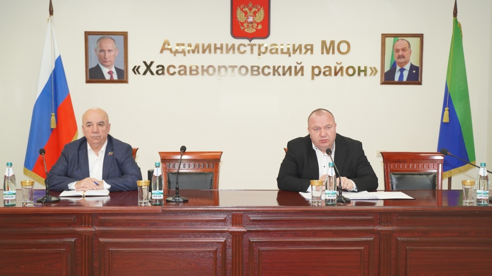 В администрации Хасавюртовского района состоялось  очередное плановое совещание актива