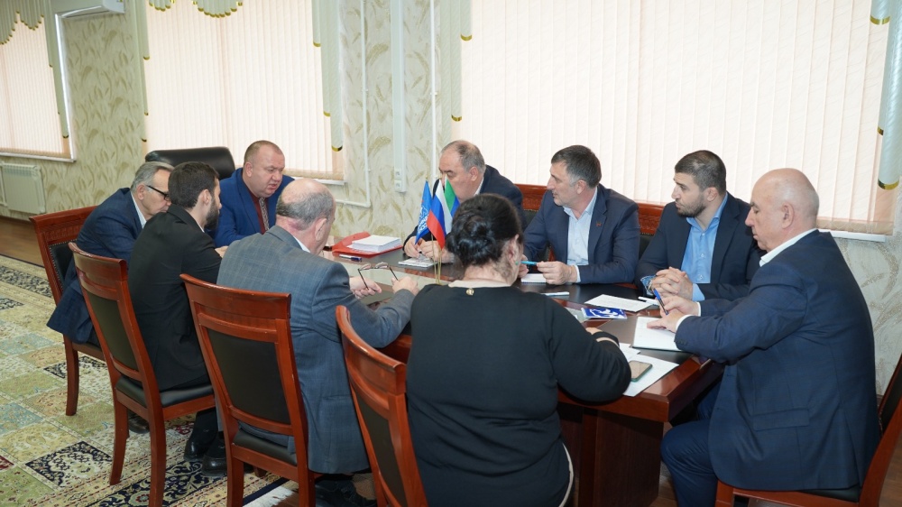В общественной приёмной партии «Единая Россия» в Хасавюртовском районе прошёл традиционный ежегодный приём граждан
