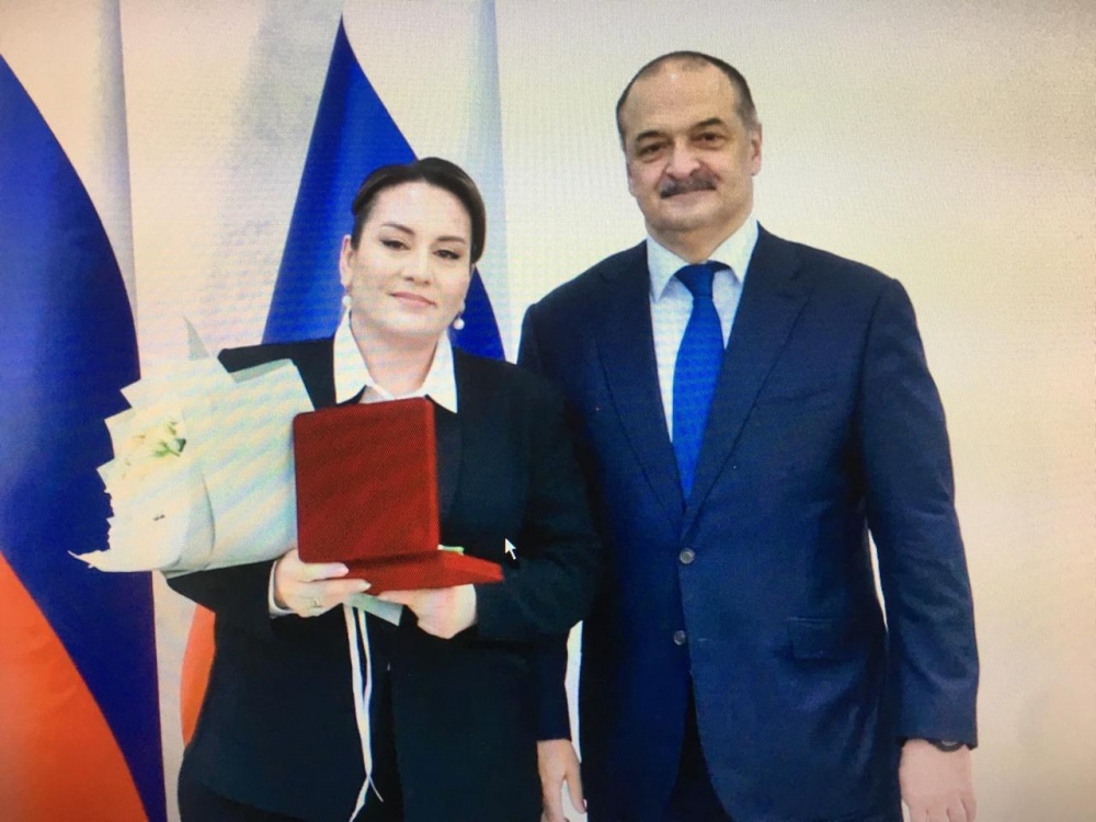 Работник ЦРБ Хасавюртовского района удостоена Почетным званием «Заслуженный работник здравоохранения Республики Дагестан»