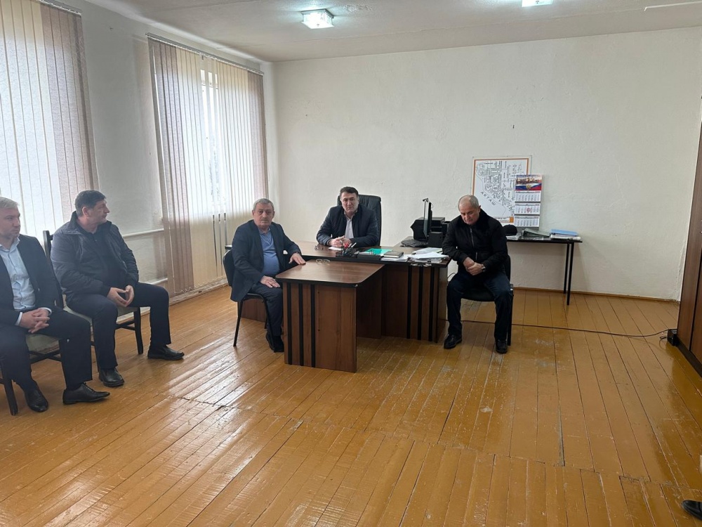 В Хасавюртовском районе  проходят  выездные встречи  с арендаторами земель сельхозназначения