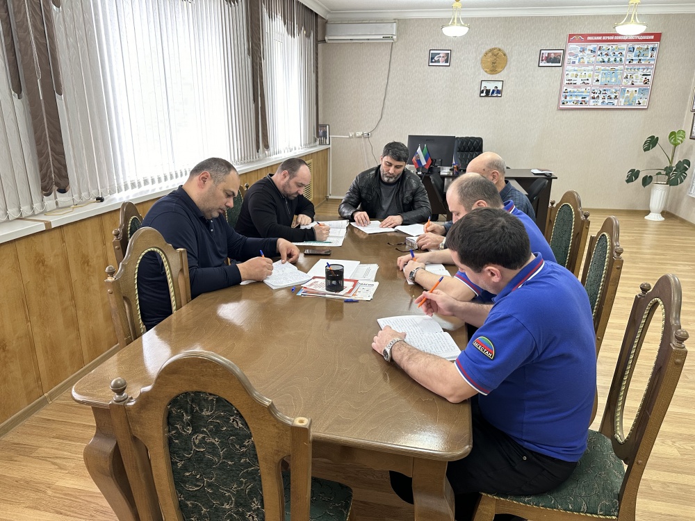 В МКУ «ЕДДС» МО «Хасавюртовский район» провели очередные занятия по повышению уровня организации оперативного дежурства