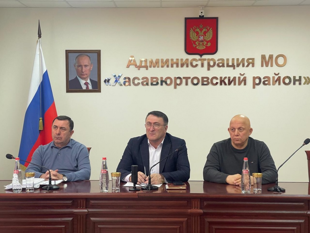 Администрация Хасавюртовского района приняла участие в работе совещания в режиме видеоконференцсвязи Министерства строительства, архитектуры  и ЖКХ РД
