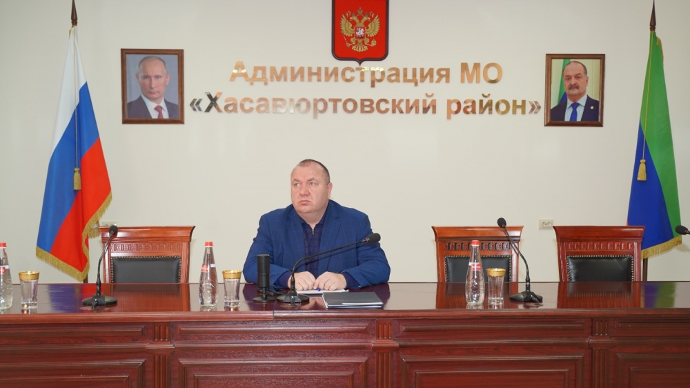 Администрация Хасавюртовского района приняла участие в работе заседания рабочей группы организационного комитета «Победа» в режиме ВКС под руководством Муслима Телякавова