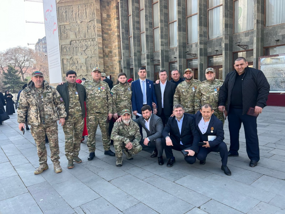 Глава Дагестана Сергей Меликов  наградил более 30 бойцов батальона «Каспий»
