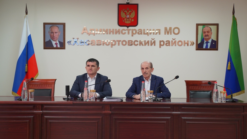 Администрация Хасавюртовского района приняла участие в работе совещания в режиме ВКС  Министерства строительства, архитектуры  и ЖКХ РД