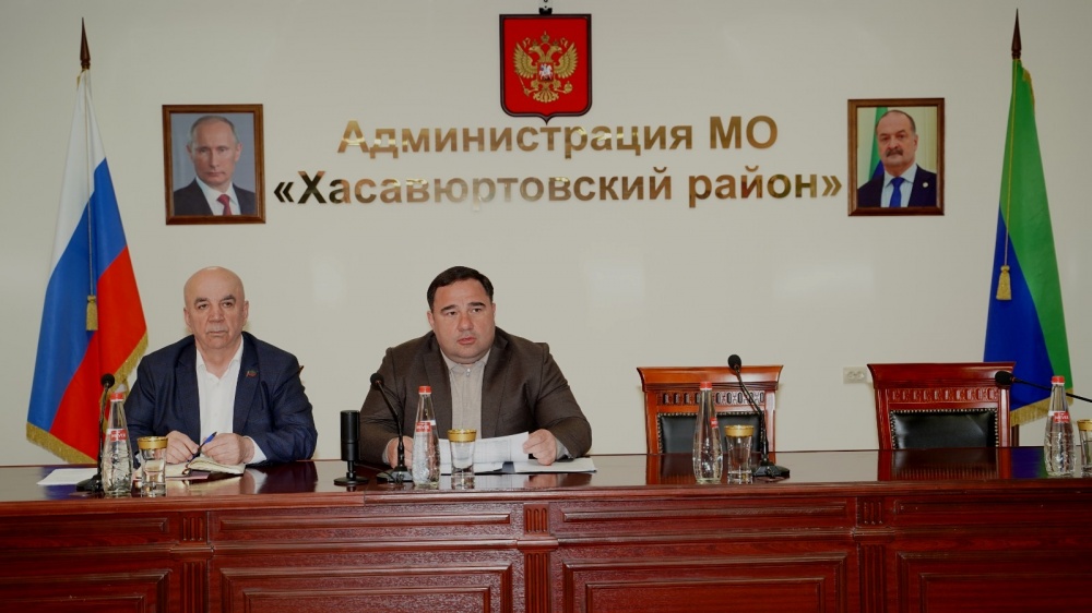 Глава Хасавюртовского района провел очередное пленарное совещание актива по актуальным вопросам деятельности муниципалитета и организации весеннего призыва