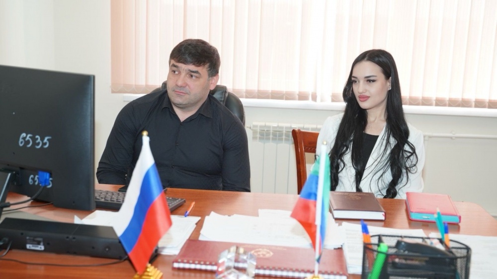 Администрация Хасавюртовского района приняла участие в работе семинар-  совещания  в режиме видеоконференцсвязи Министерства промышленности и торговли РД