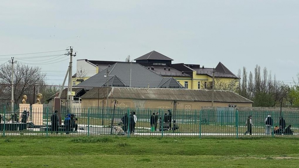 В преддверии Дня Победы в  Хасавюртовском  районе  в ходе субботников у Мемориальных комплексов,  Памятников ВОВ, в общественных парках идет благоустройство территорий