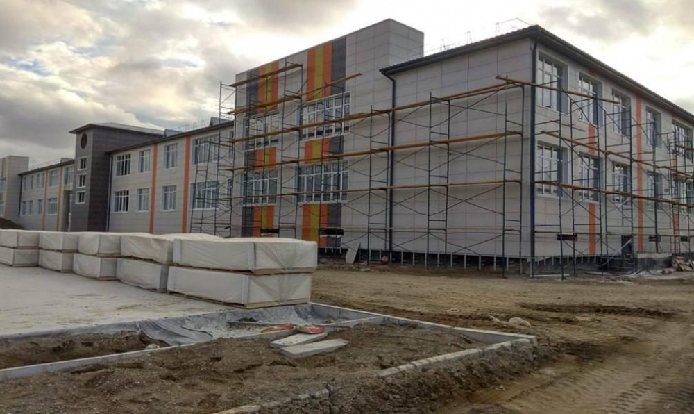 в селе Пятилетка Хасавюртовского района продолжается строительство новой школы