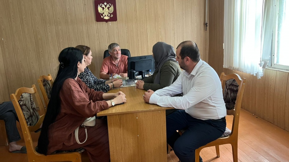 Рабочая группа по противодействию идеологии экстремизма и терроризма при АТК в МО «Хасавюртовский район» провела выездные встречи