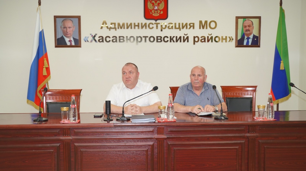 Администрация Хасавюртовского района приняла участие в работе совещания в режиме ВКС под руководством Абдурахмана Махмудова