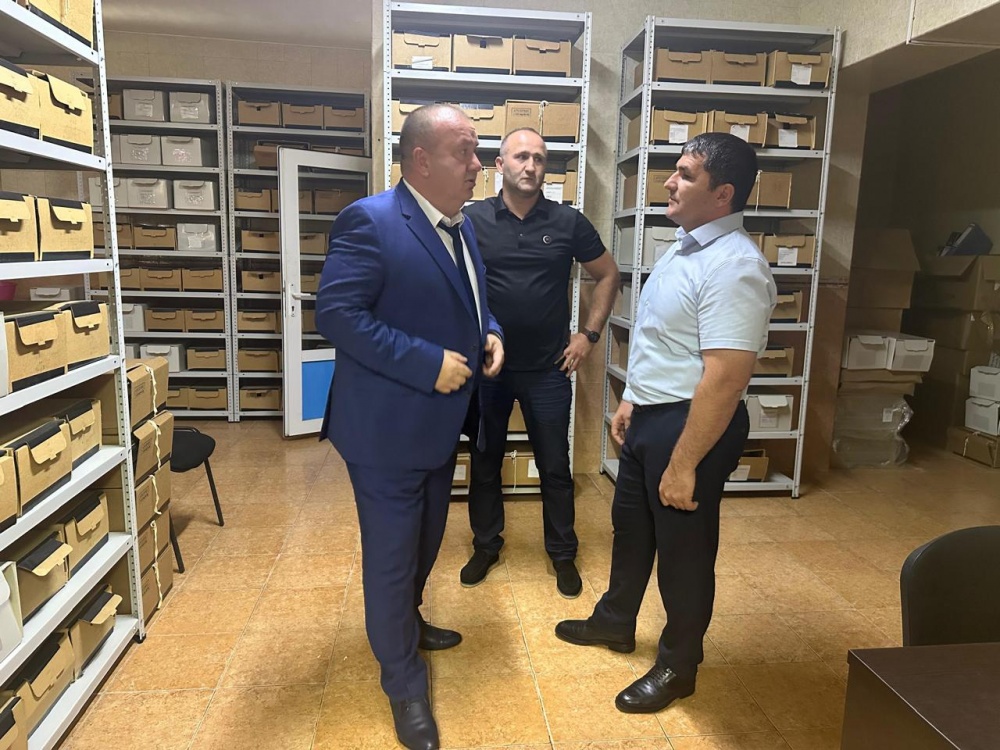 Власти Хасавюртовского района проинспектировали работу архивного отдела МР