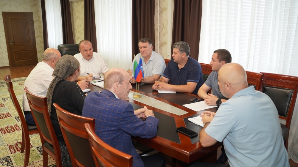 В администрации Хасавюртовского района прошло совещание по вопросам  АЗС и АГЗС
