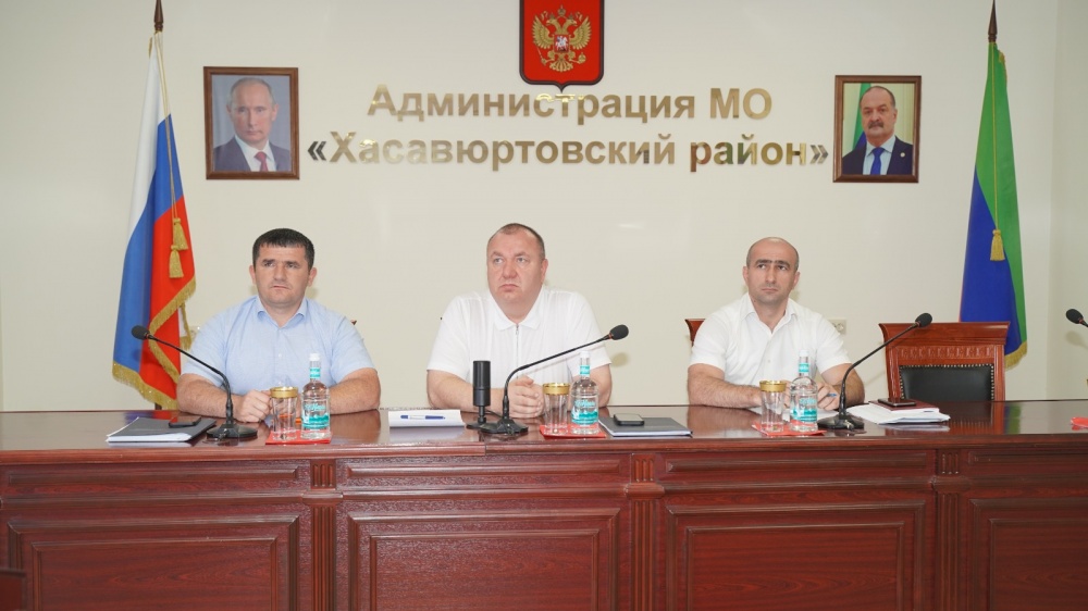 Администрация Хасавюртовского района приняла участие в работе Правительственного совещания в режиме ВКС под руководством Абдулмуслима Абдулмуслимова