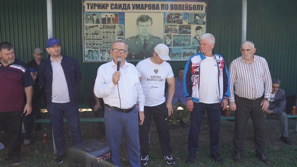 Традиционный  турнир по волейболу среди мужских команд памяти Саида Умарова прошел в с. Нурадилово Хасавюртовского района