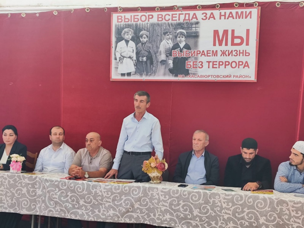 В общеобразовательных учреждениях Хасавюртовского района продолжаются встречи с родителями школьников
