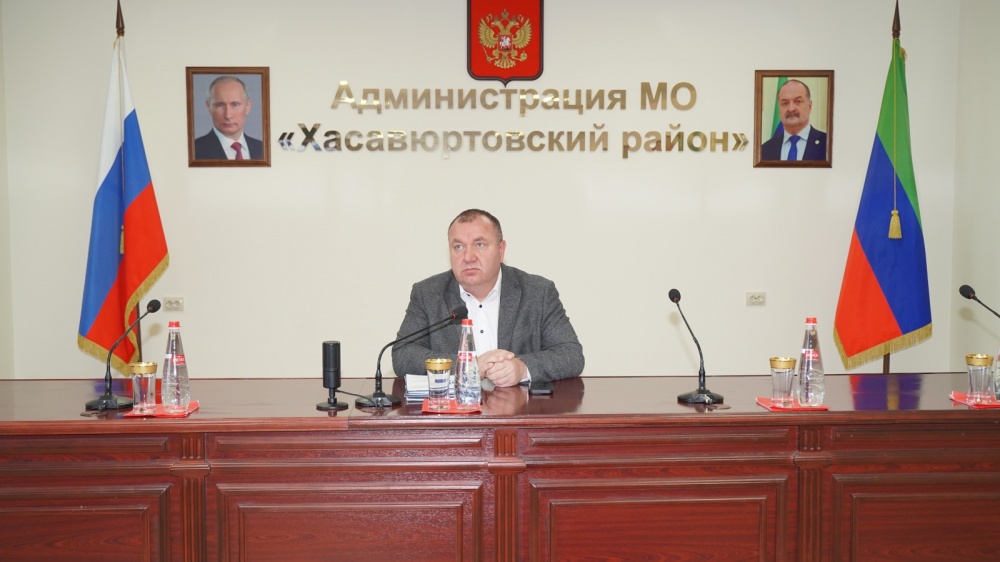Администрация  Хасавюртовского района приняла  участие в заседания Комиссии при Главе РД по предупреждению и ликвидации ЧС и ПБ в режиме ВКС под председательством Сергея Меликова