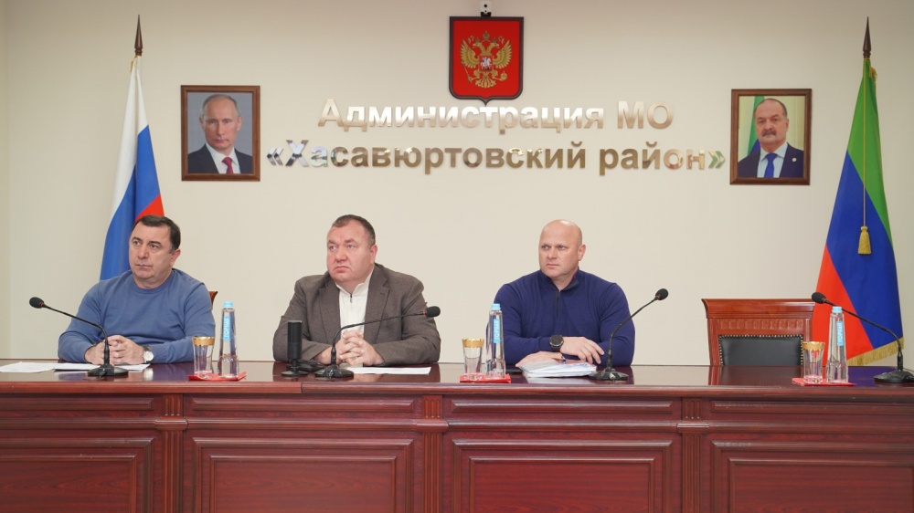 Администрация Хасавюртовского района приняла участие в работе совещания в режиме видеоконференцсвязи Министерства строительства архитектуры и ЖКХ