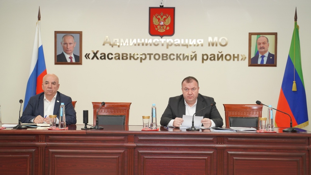 В администрации  Хасавюртовского района состоялось очередное плановое  совещание аппарата и актива МР