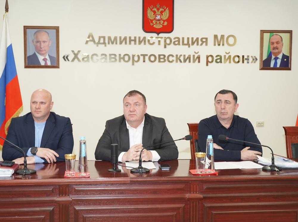 Администрация Хасавюртовского района приняла участие в работе совещания в режиме видеоконференцсвязи Министерства строительства архитектуры и ЖКХ