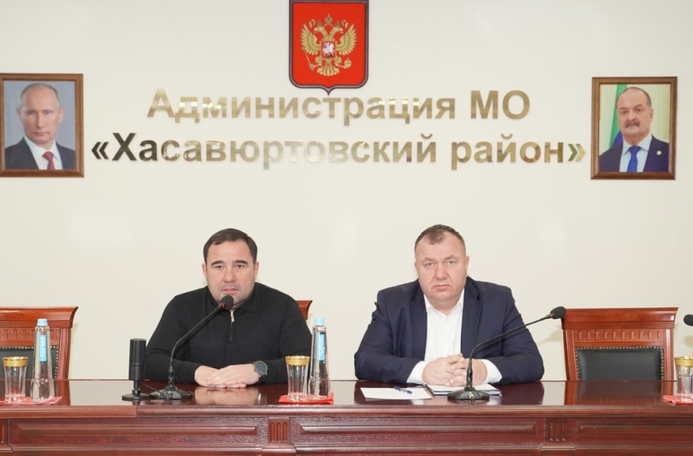 На совещании актива Глава Хасавюртовского района подвел итоги 2025 года и обозначил приоритетные задачи на 2026 г
