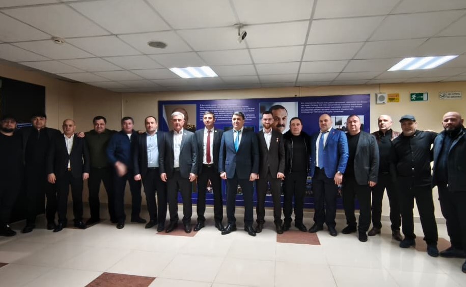 Власти Хасавюртовского района приняли участие в турнире по ушу-саньда в честь Героя России Темирлана Абуталимова