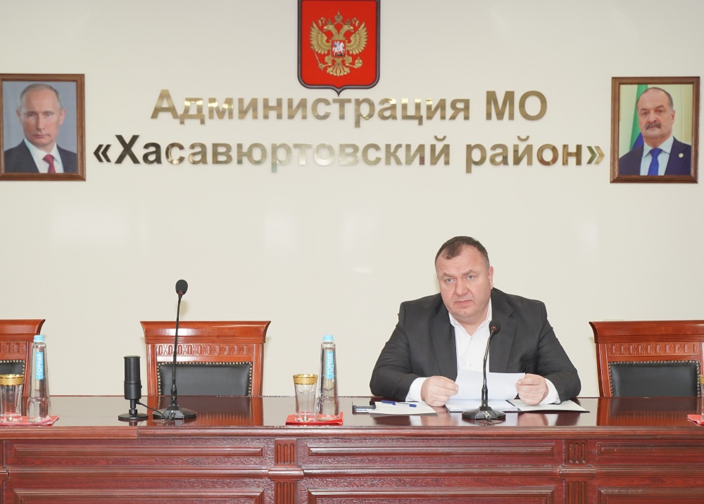 В администрации  Хасавюртовского района состоялось очередное плановое  совещание аппарата и актива МР