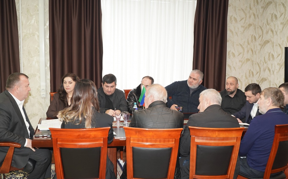 В администрации Хасавюртовского района продолжаются совещания кураторов по направлениям по вопросам налогооблажения и увеличения доходной части консолидированного бюджета