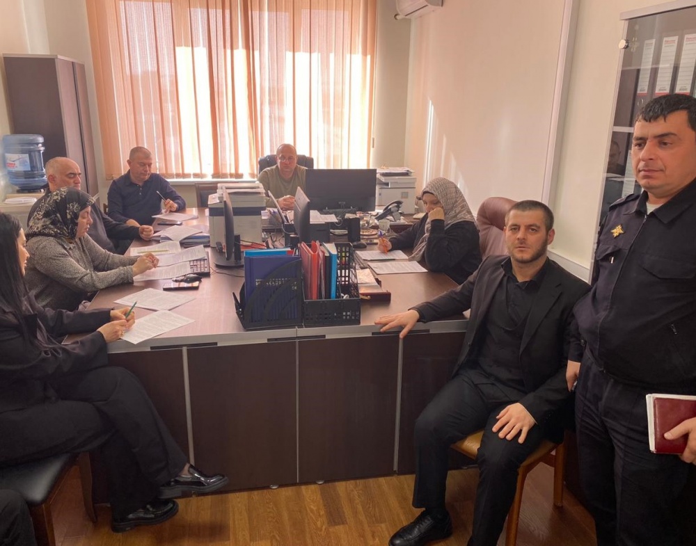 В Администрации МО «Хасавюртовский район» прошло очередное заседание КДН и ЗП.